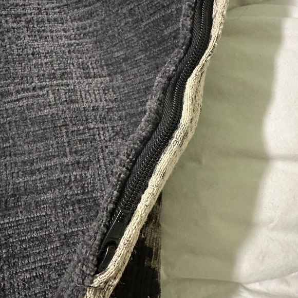 Set of Three Throw Decorative Pillow Cases 20x20in Pattern Tan Black Gray Zipper - Picture 6 of 6